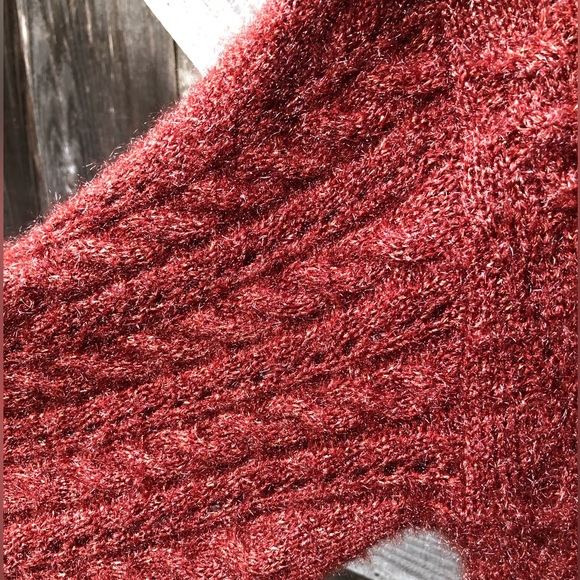 Women’s Cozy Rust Coloured Sweater Size Small ✨ - Picture 7 of 7